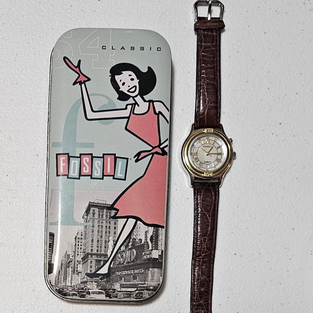 Fossil LU-2581 Vintage 1996 Star Master Leather Band Watch Good Condition - Picture 8 of 8